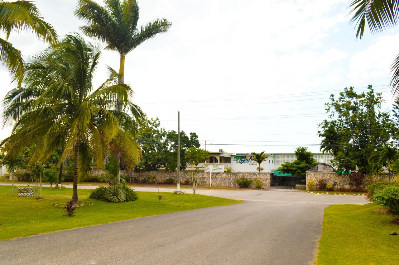 Sahara Dela Mer Inn Montego Bay Exterior photo